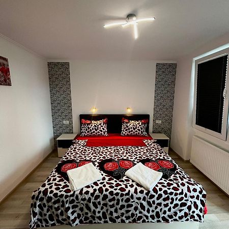 Calypso Rooms ฟาการาช ภายนอก รูปภาพ